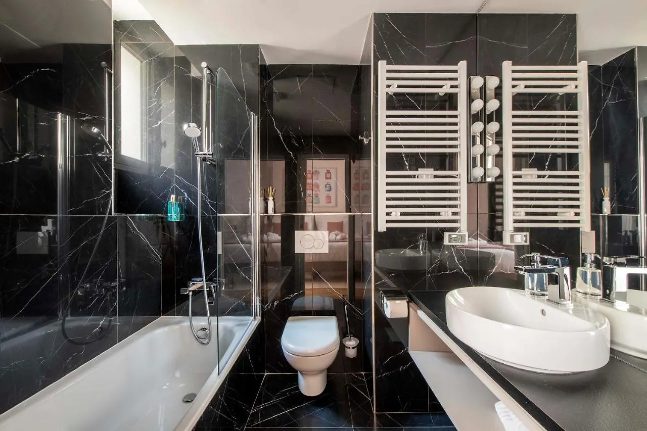 Le Beau Marais - Luxury Apartments, Air Cond, Lift Paris France