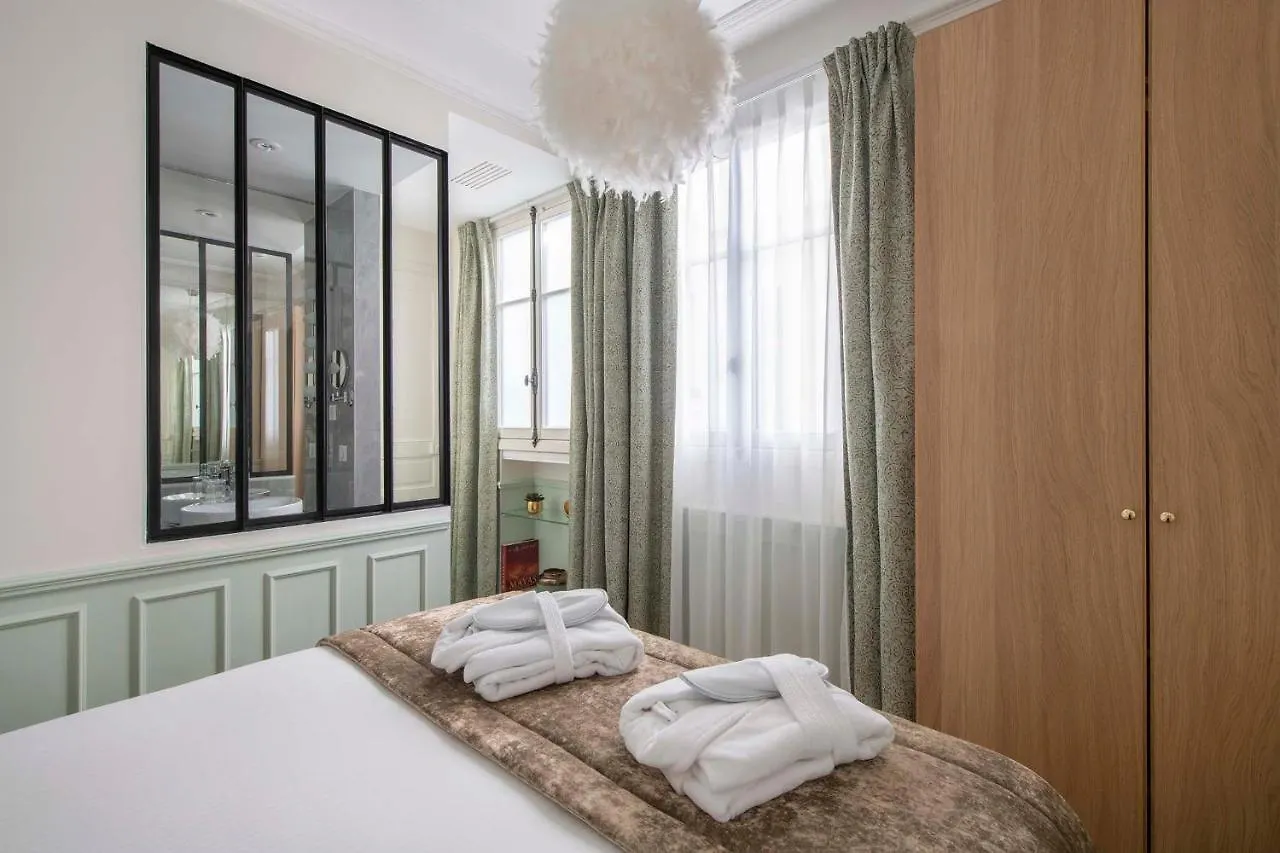 Апартаменты Le Beau Marais - Luxury Apartments, Air Cond, Lift Париж