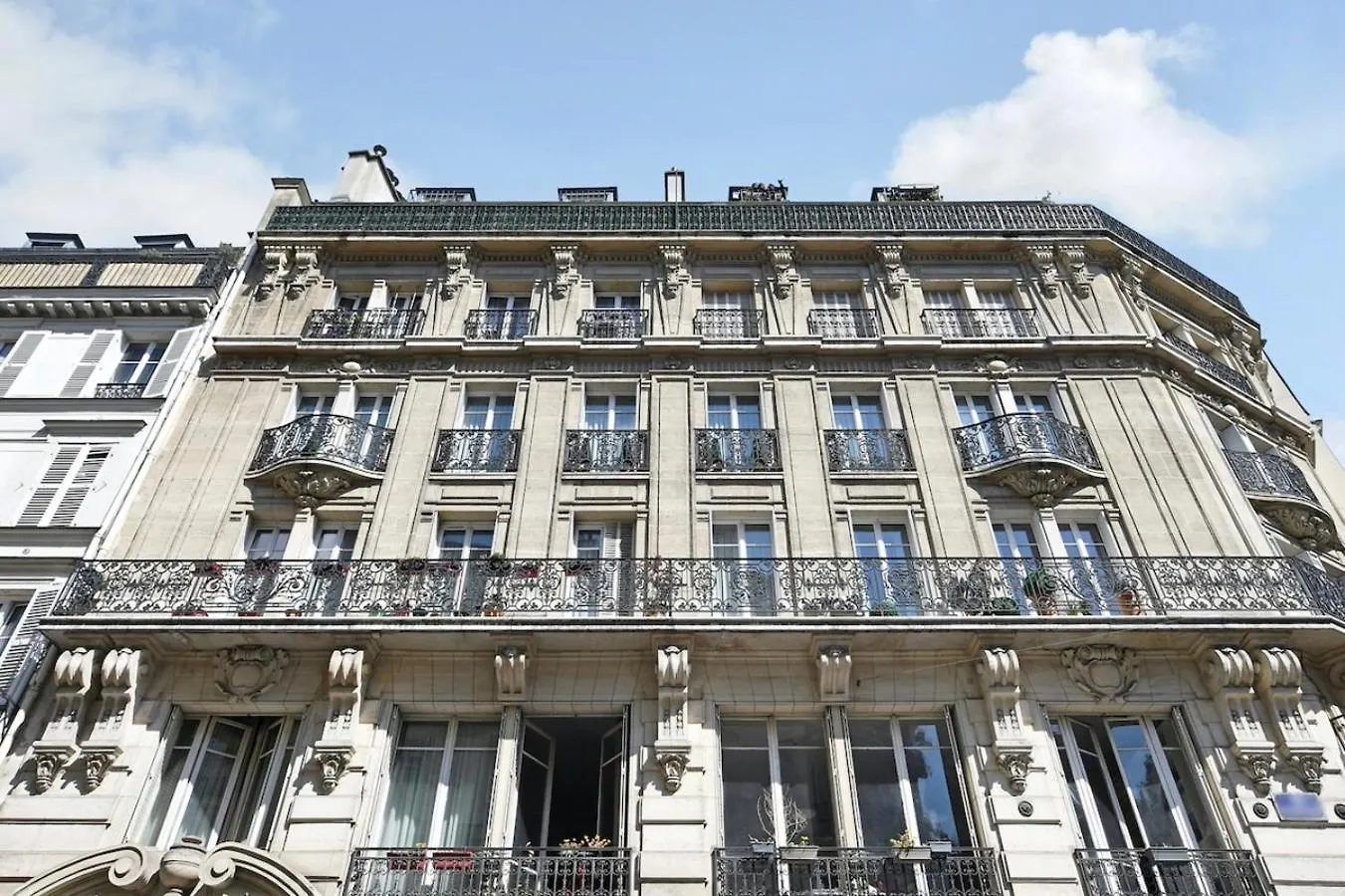 Апартаменты Le Beau Marais - Luxury Apartments, Air Cond, Lift Париж
